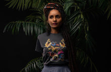 Load image into Gallery viewer, Angels መልአክት ቲ-Shirt
